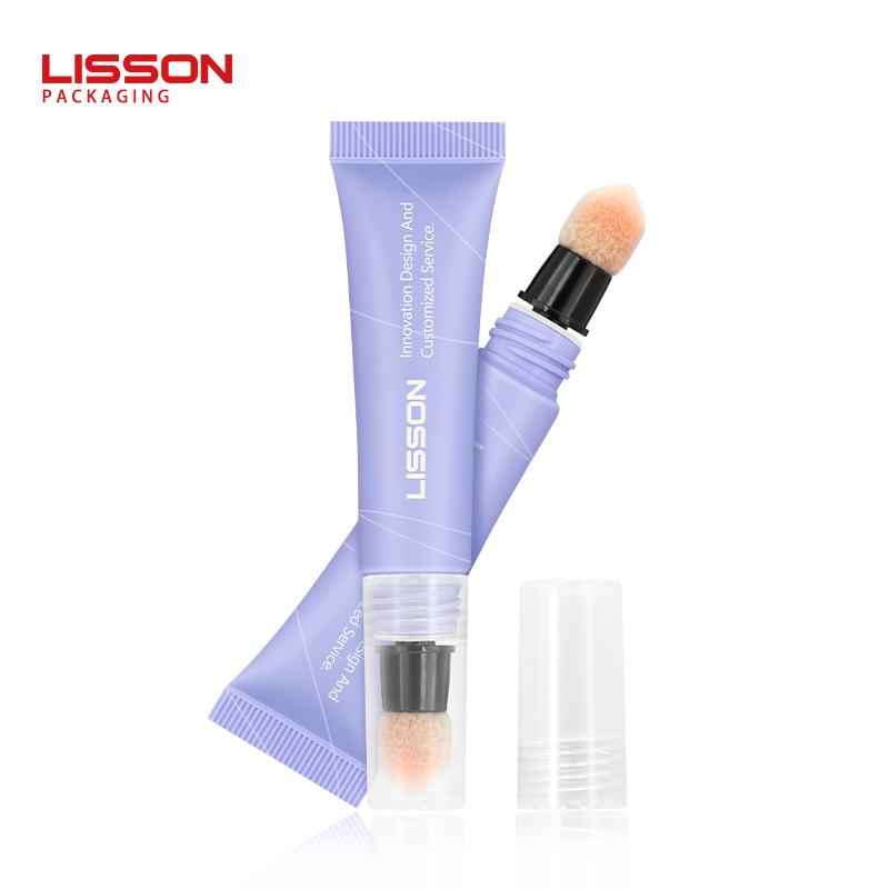 D16 makeup tube with PP cap and sponge applicator
