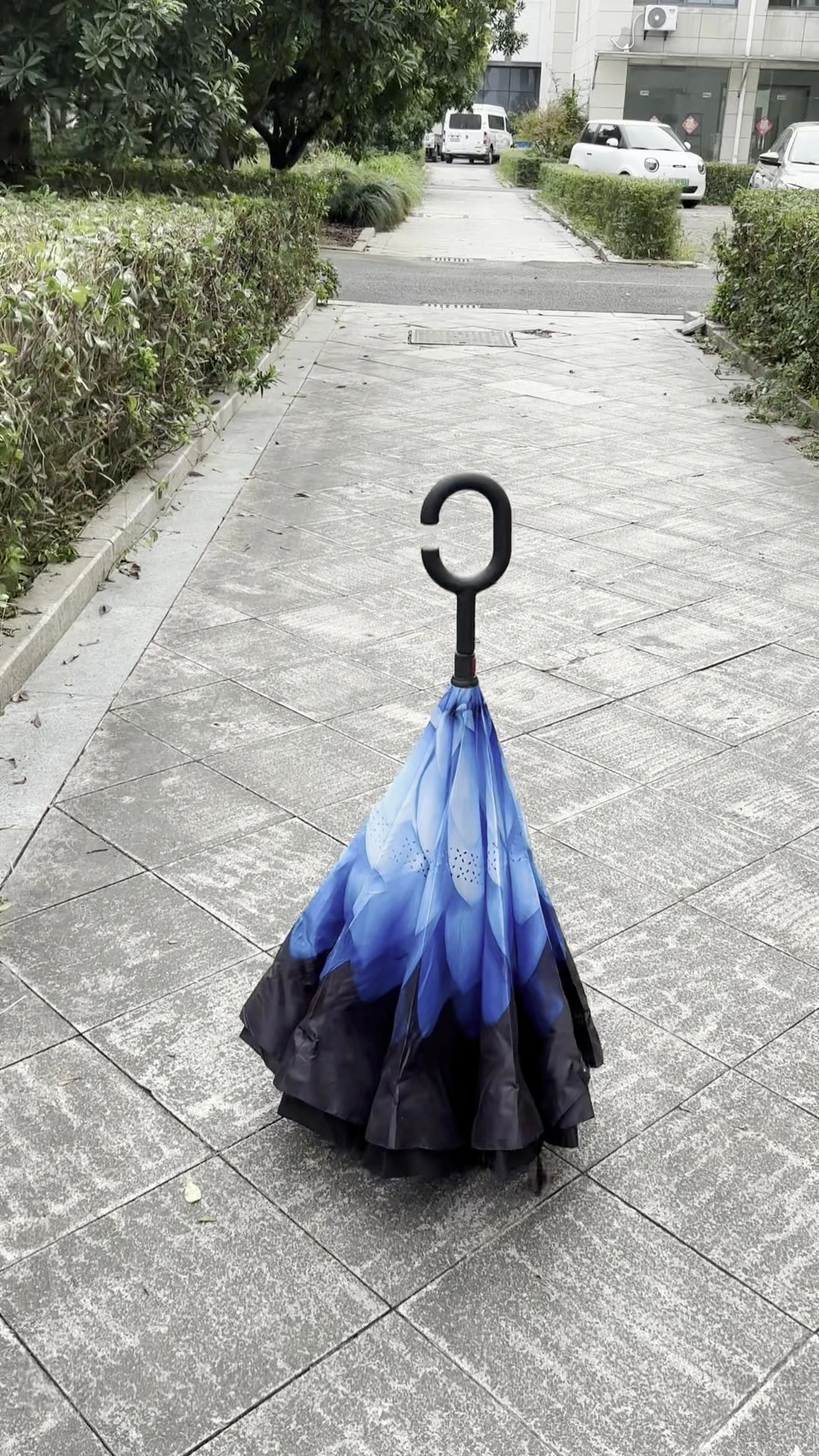 Ladies' Reverse Straight Pole Umbrella - Windproof Double Canopy Design 1