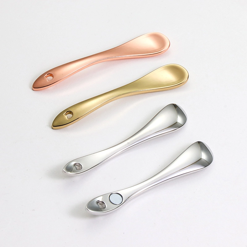 Cuchara cosmética de aleación de zinc para el cuidado de la piel y la aplicación de maquillaje 1