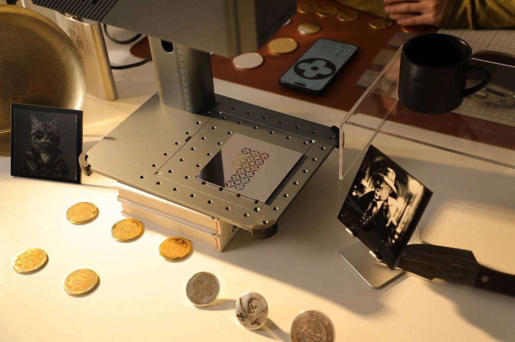 20w Small Desktop Portable Fiber Laser Engraving Machine Metal Fiber Laser Marking Machine LEM100 1