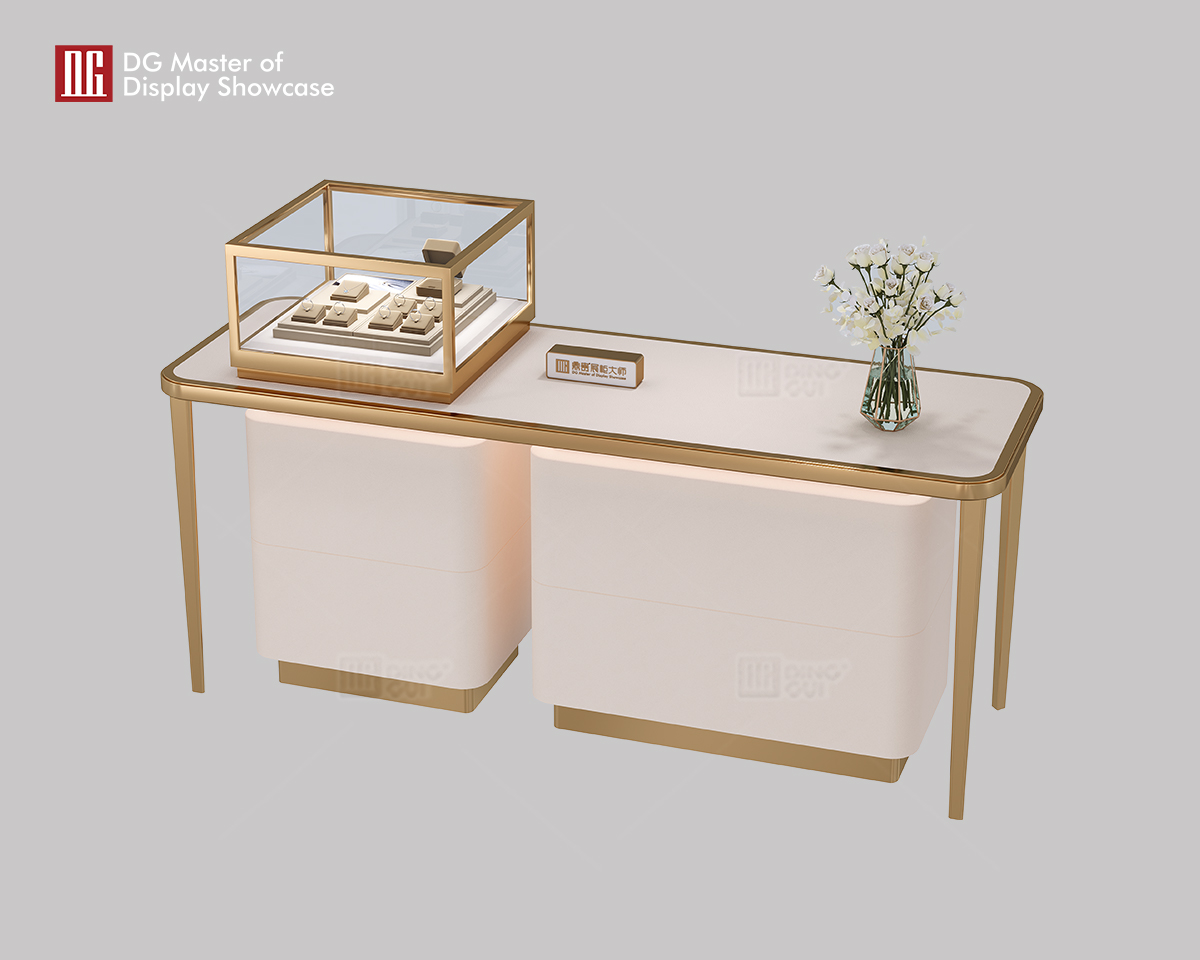 Luxury Jewelry & Watch Experience Table1 9