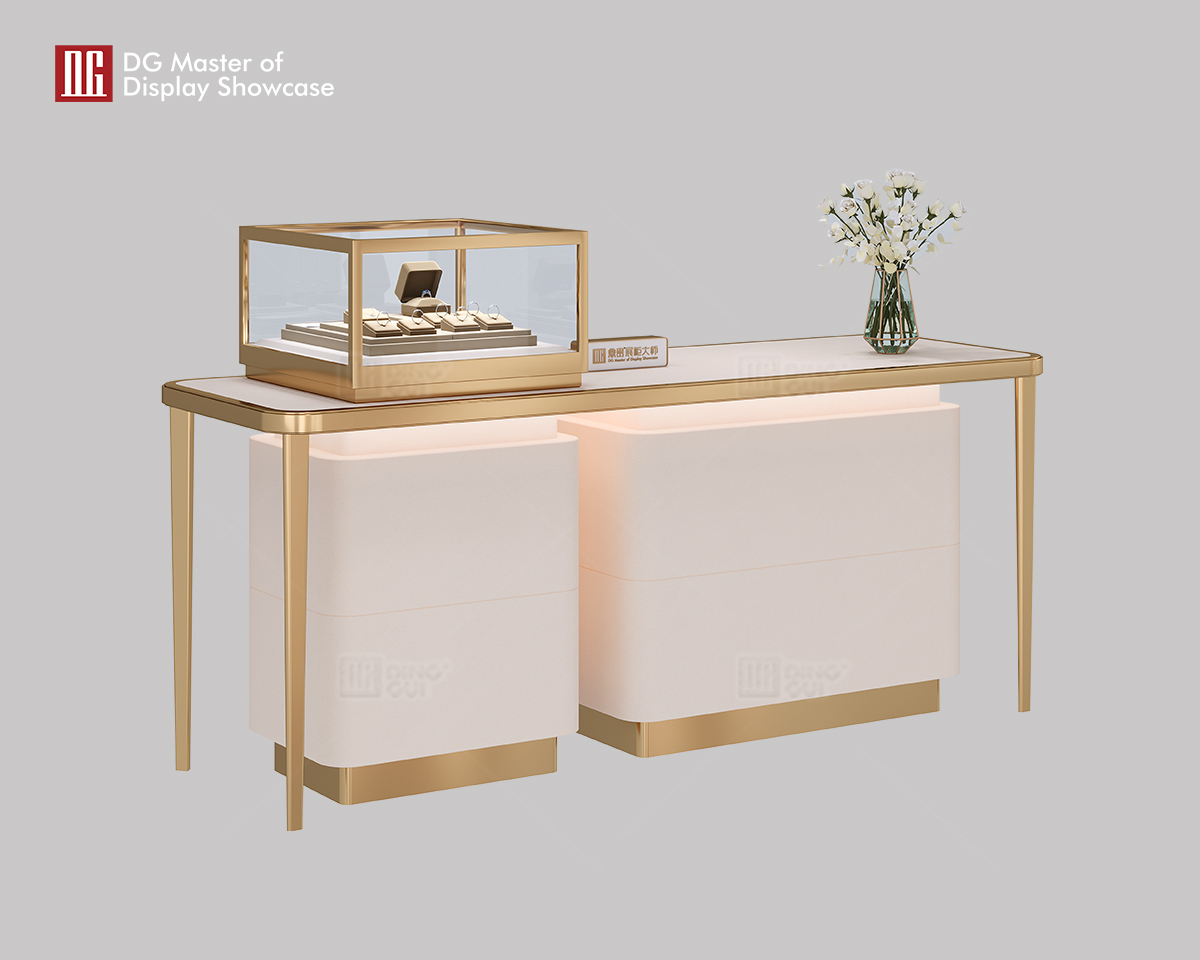 Luxury Jewelry & Watch Experience Table1 7