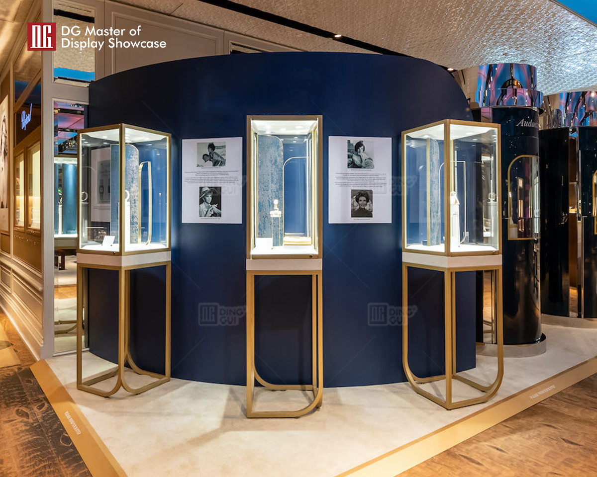 Dizajn luxusných šperkov a hodiniek DG Showcase, vitríny, pulty 8