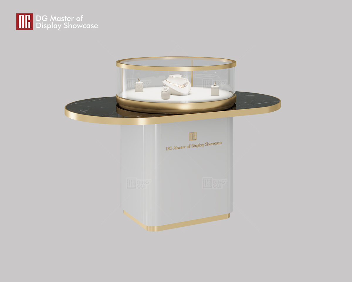 Luxurious and Exquisite Jewelry and Watch Island Showcase by DG 7