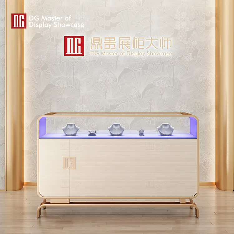 DG High-End Jewelry Showcase: Secure, Luxurious, Spacious 5