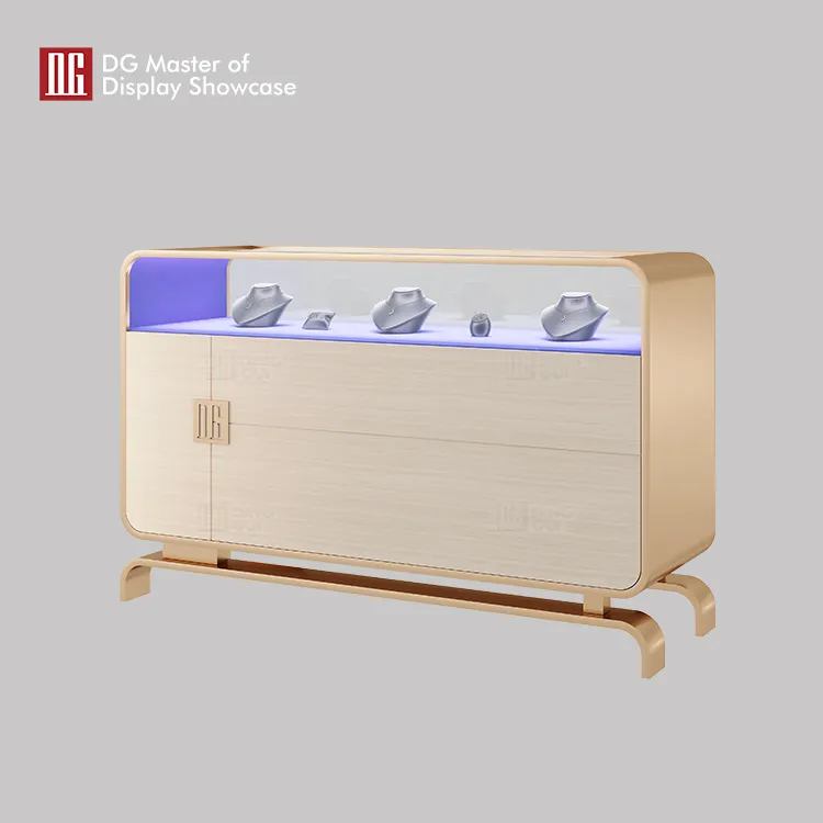 DG High-End Jewelry Showcase: Secure, Luxurious, Spacious 3