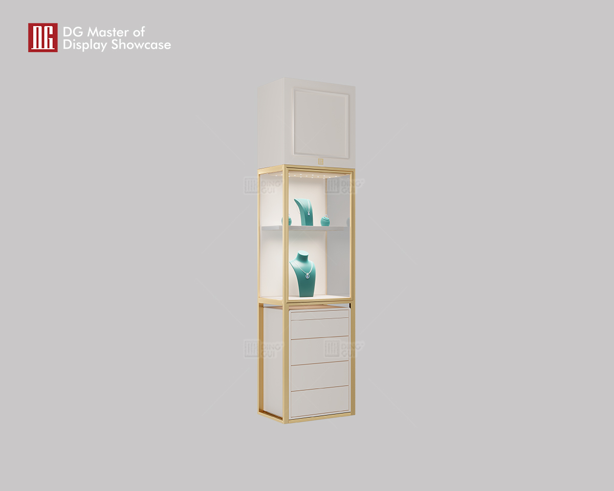 DG New Research Luksus smykker og ure udstillingsvindue 7