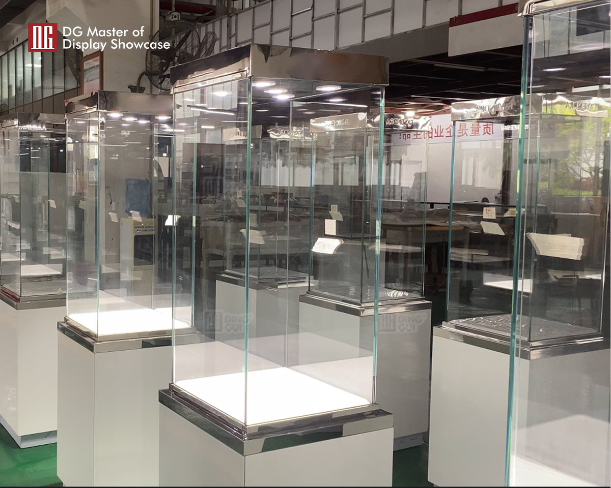 DG Showcase Modren Jewelry Watch Display Showcase Shop Interior Latest Design 8