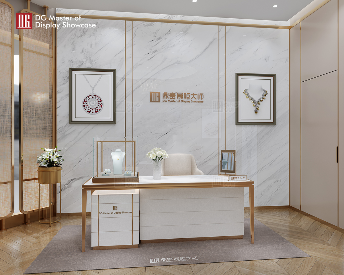 Elegant Jewelry Experience Table 10