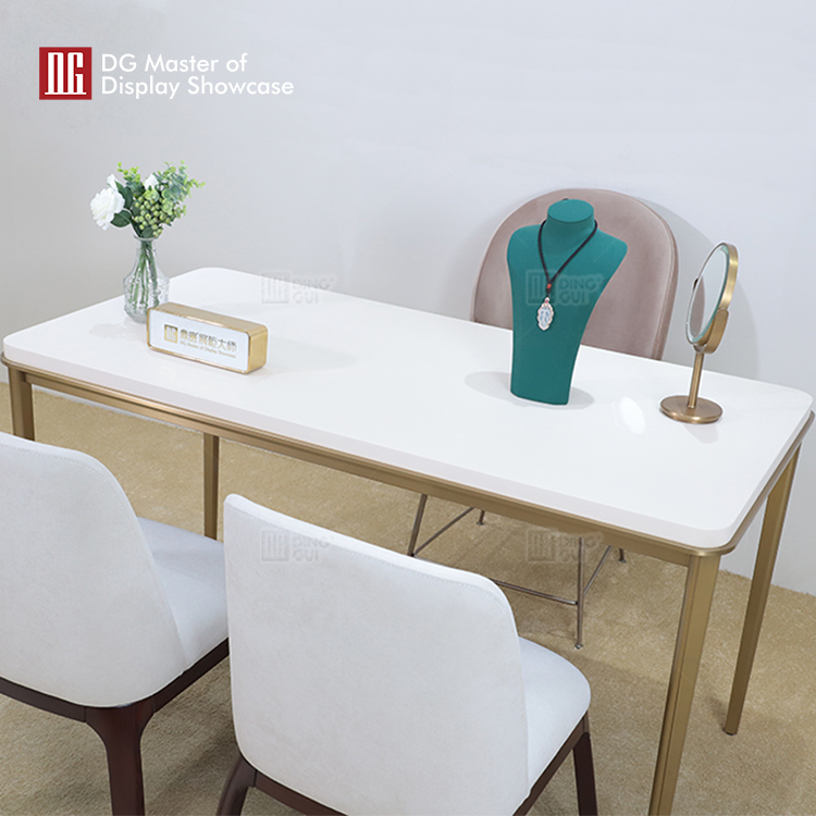 professional interior design menswear shop furniture manufacturer | DG Display Showcase 6