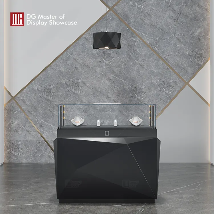 DG Diamond-Cut Jewelry Showcase: Elegant & Sophisticated Display with Adjustable Lighting 5