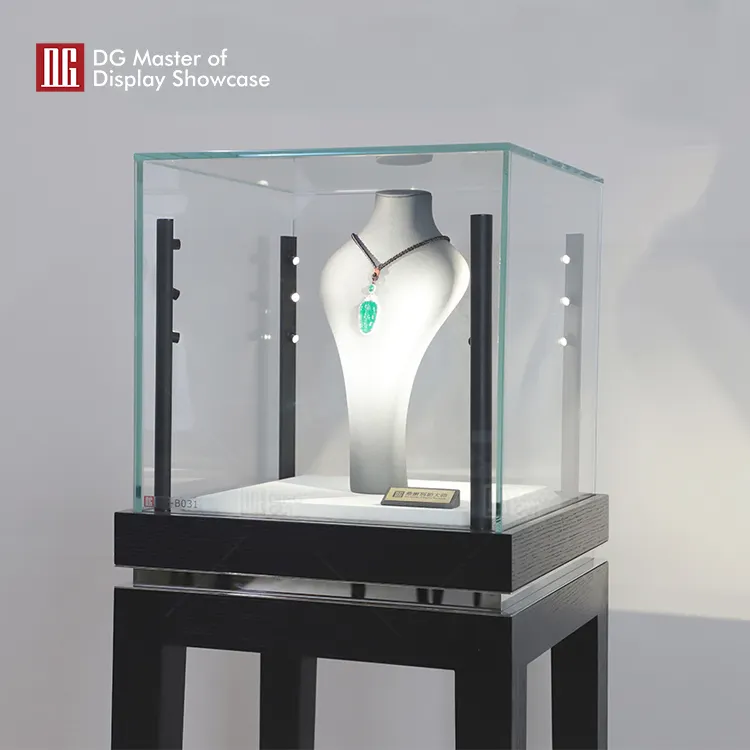 High-end Jewelry Showcase with Adjustable Lighting 3