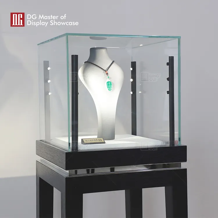 High-end Jewelry Showcase with Adjustable Lighting 4