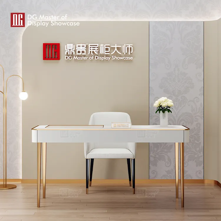 DG Display Showcase | Top Experience Table wholesale 5