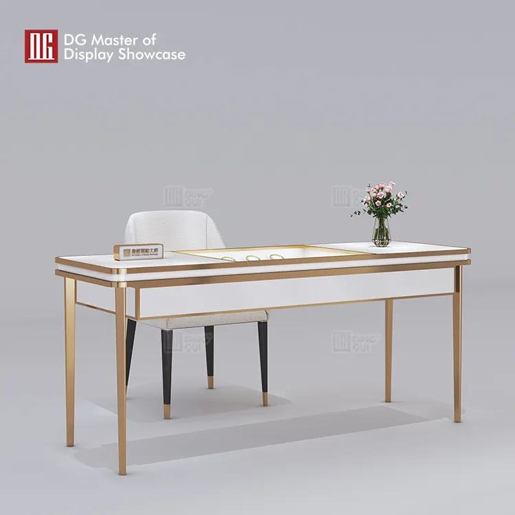 Modern Luxury Jewelry Experience Table 3