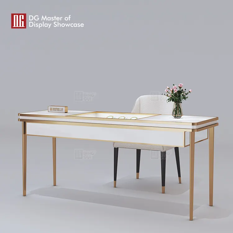 Modern Luxury Jewelry Experience Table 4