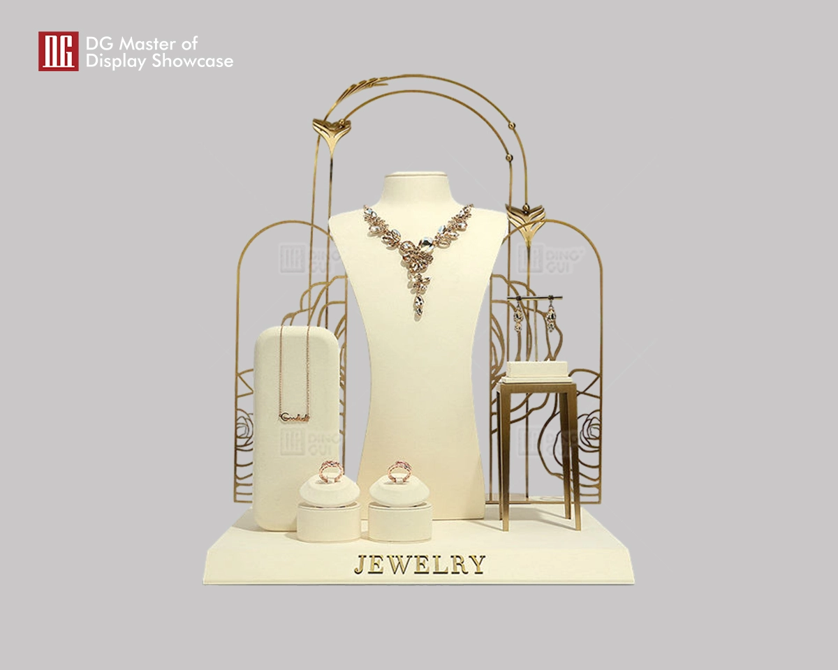 DG Showcase custom jewelry display props set for luxury store ounter design 1