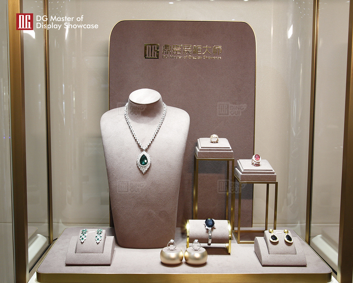 Ang DG Showcase ng luxury jewelry display props ay nakatakda para sa interior design ng shop 7