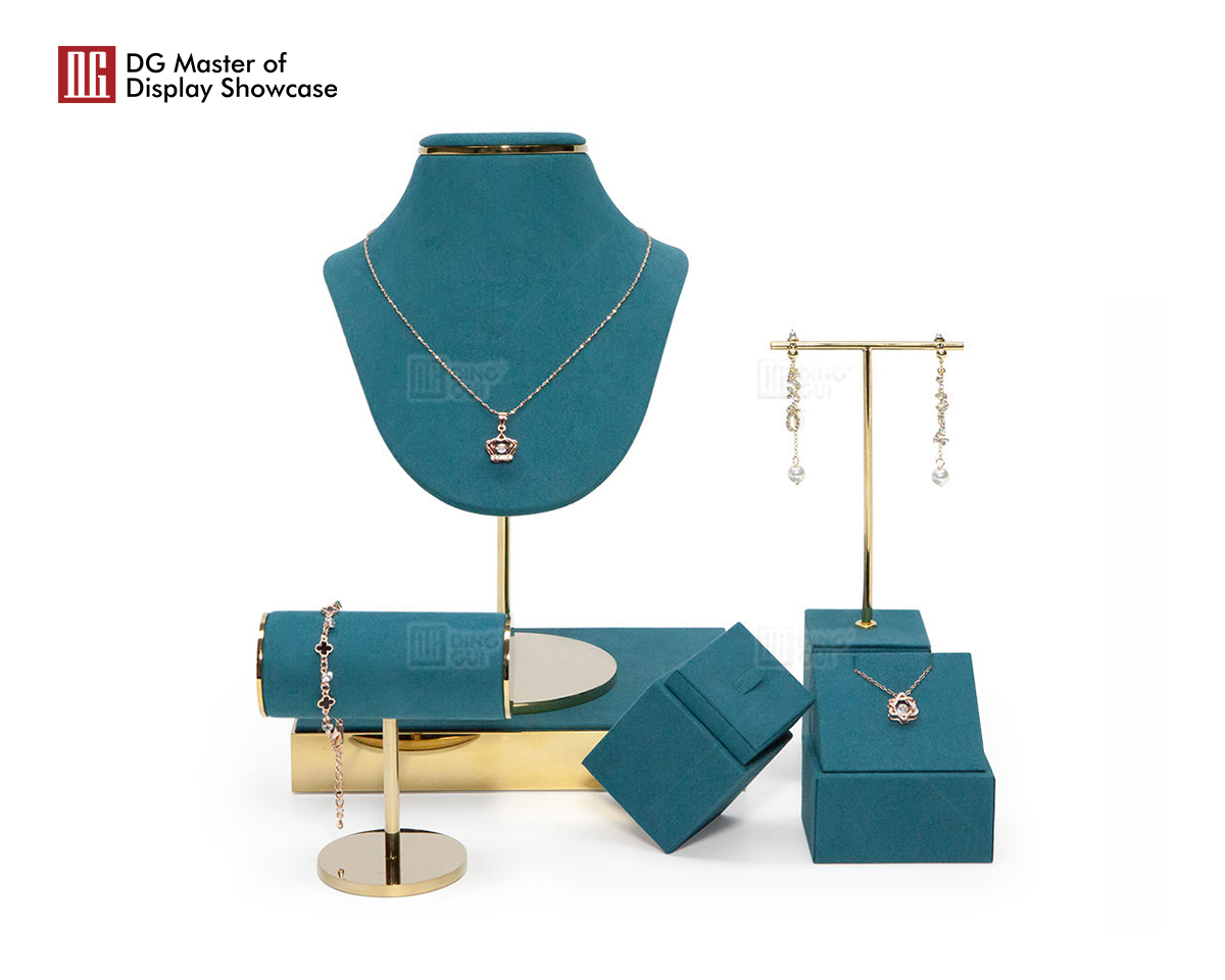 Velvet-Lined Stainless Steel Jewelry Display Rack 9