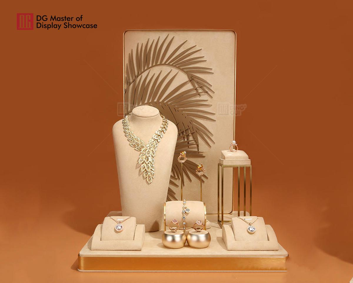 DG Showcase factory direct custom jewelry display props customized stand 7