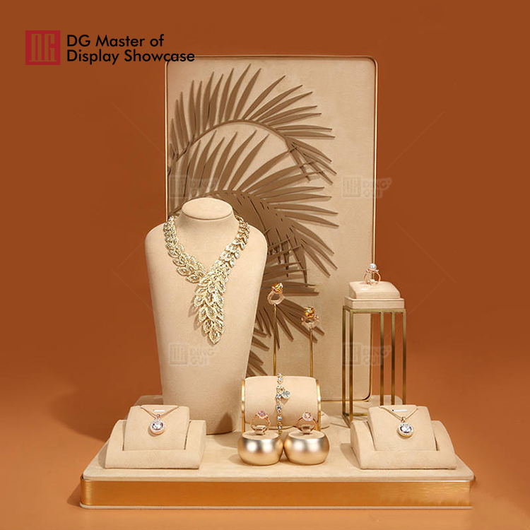 fine quality display case jewelry design solution | DG Display Showcase 7