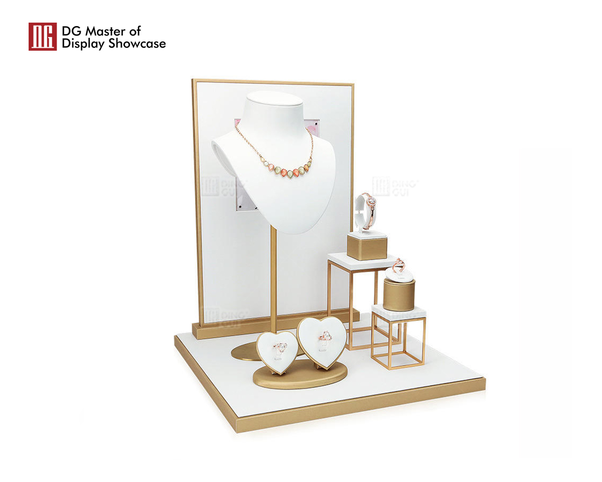 DG Showcase, sada rekvizít na vystavenie luxusných šperkov na mieru pre interiérový dizajn obchodu 9