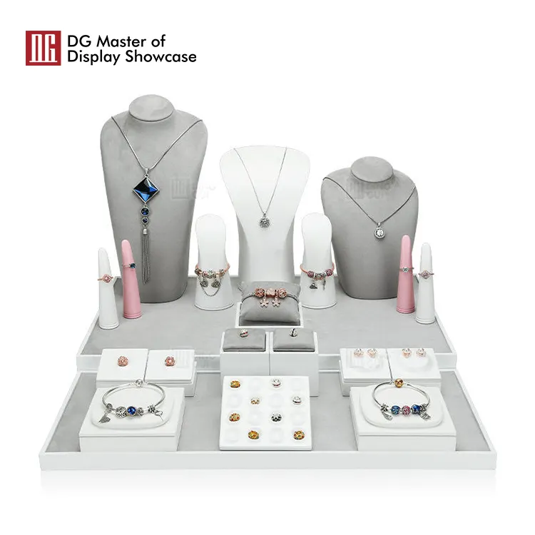 Velvet Jewelry Tray: Stylish & Protective Showcase 4