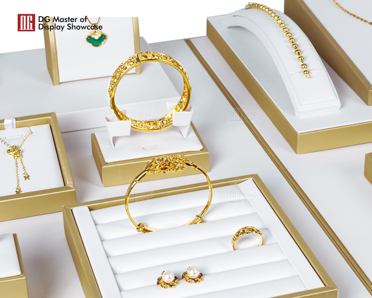 Luxury Jewelry Display Set 8