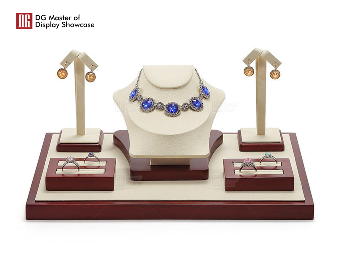 DG showcase luxusný náramok prívesok náhrdelník rekvizity drevené šperky displej sada pre vitrínu 6