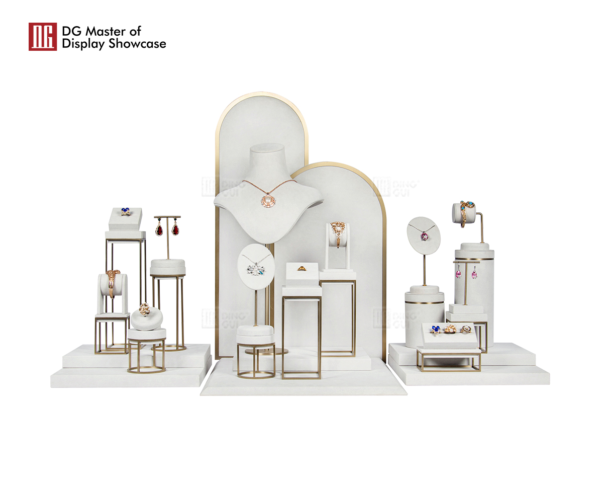 DG Showcase Luxury Jewelry Display Props Bracelet Earrings Ring Necklace Stand Set With Bust 6