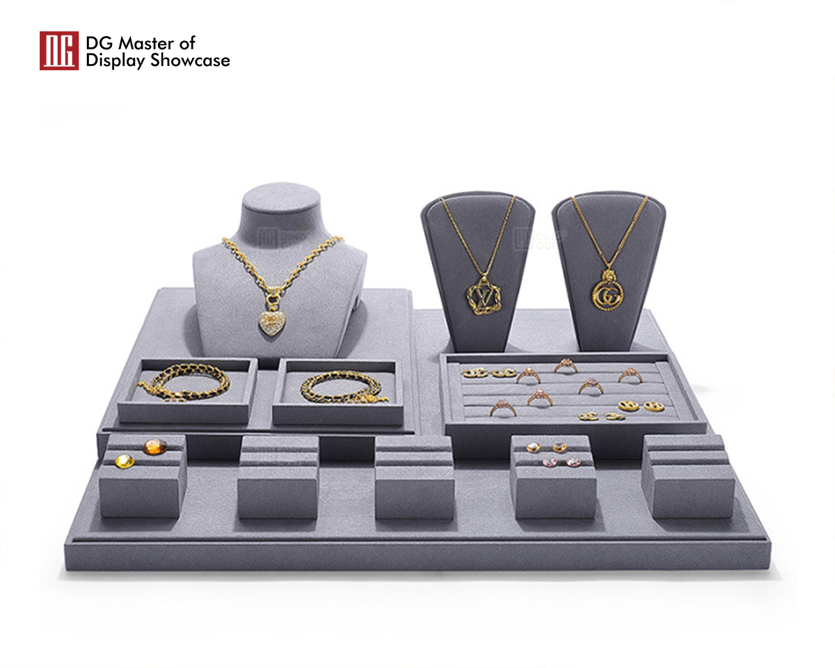 DG showcase Jewelry Display Stand Fashion Brand Props Set Ring Holder 6