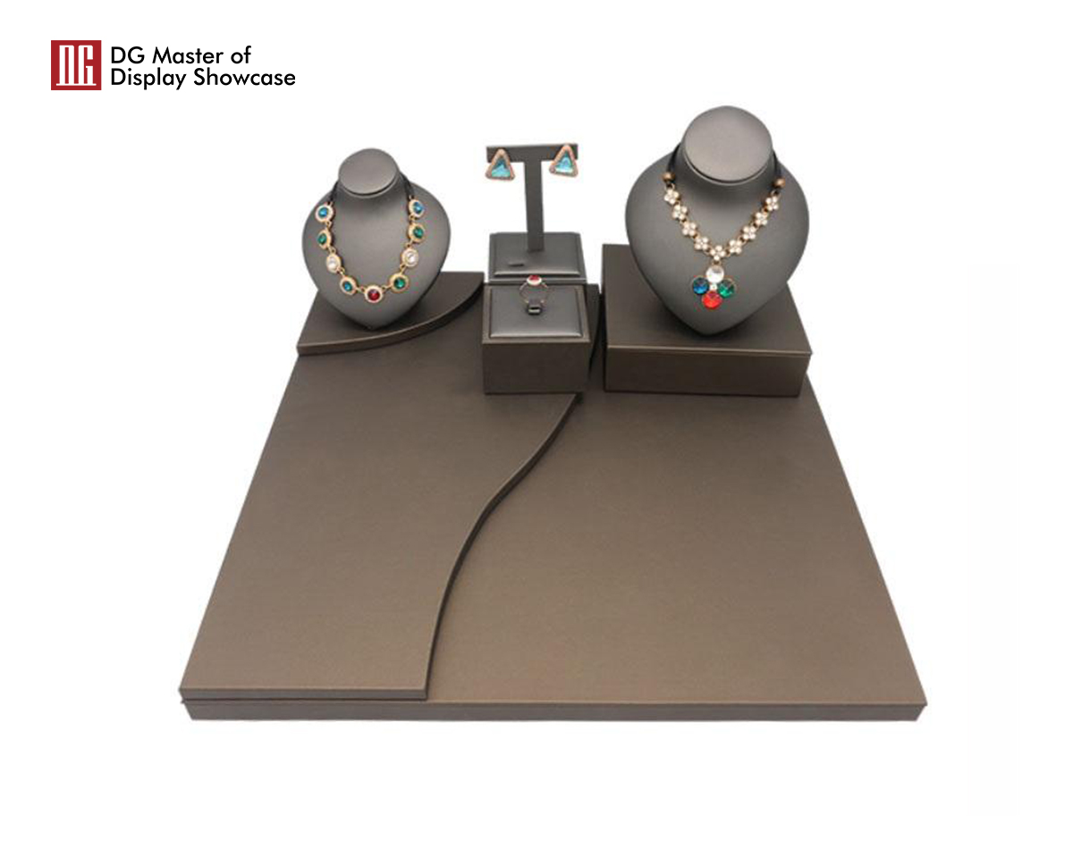 Elegant Jewelry Display Set: Showcase & Protect with Style 8