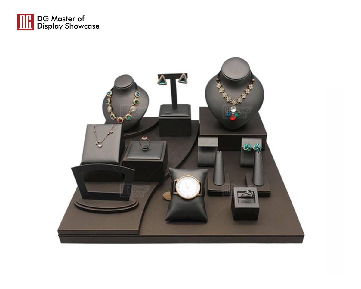 Elegant Jewelry Display Set: Showcase & Protect with Style 6