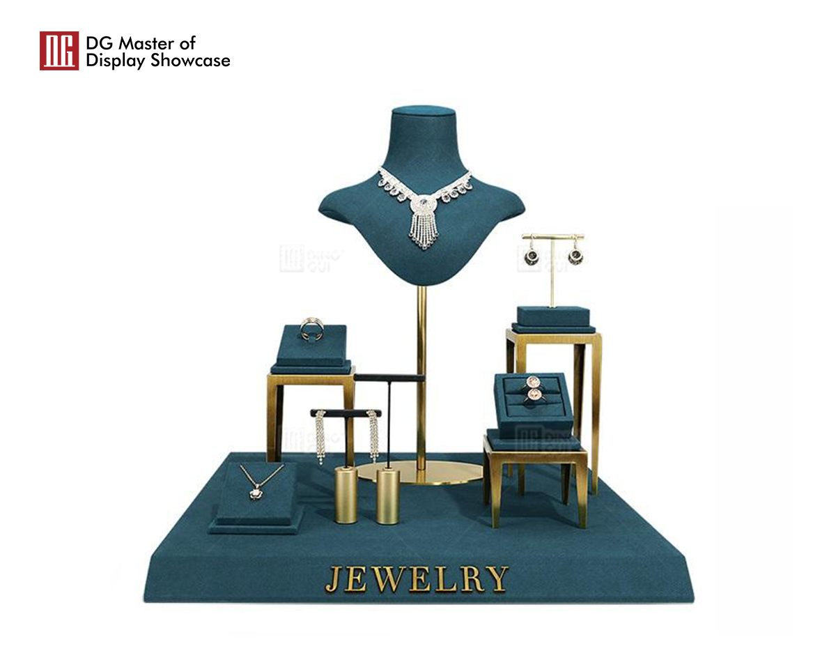 high end custom jewelry tray design solution | DG Display Showcase 6