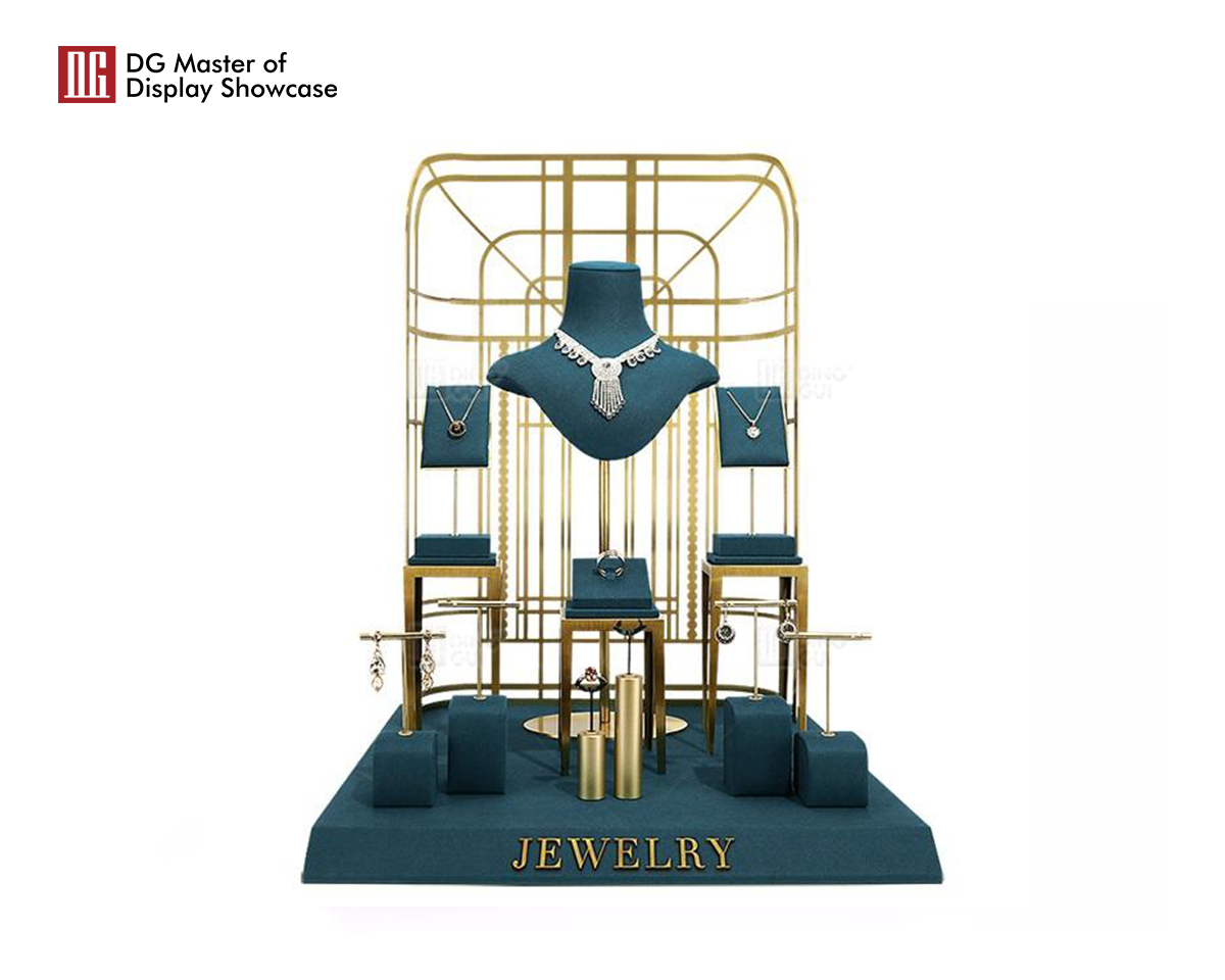 high end custom jewelry tray design solution | DG Display Showcase 7