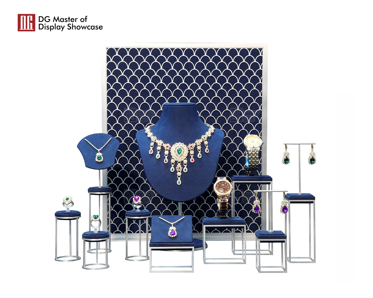 DG Showcase Luxury Jewelry Display PropsAccessories Black Foil Metal Set Fashion Design 1