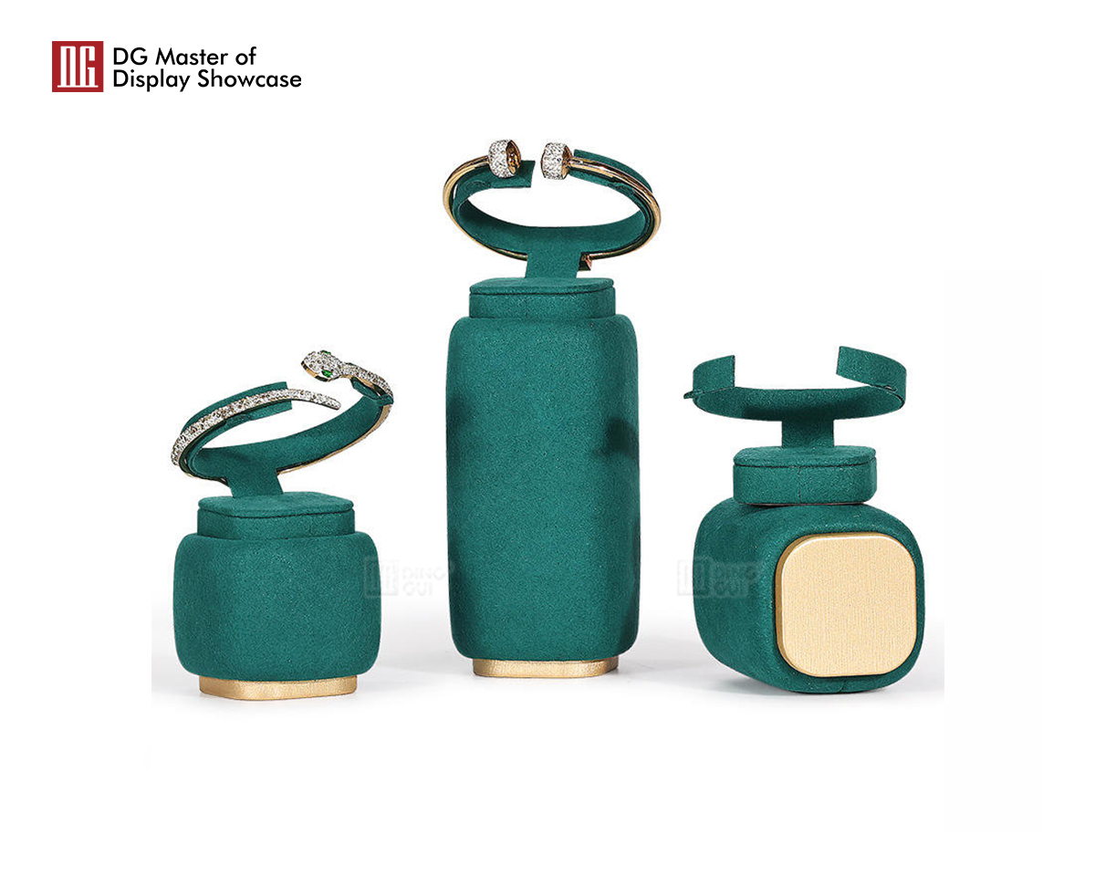 Stainless Steel Velvet Jewelry Display Showcase 10