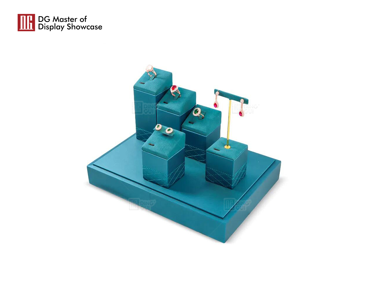 DG Display Showcase | high end velvet jewelry displays wholesale 10