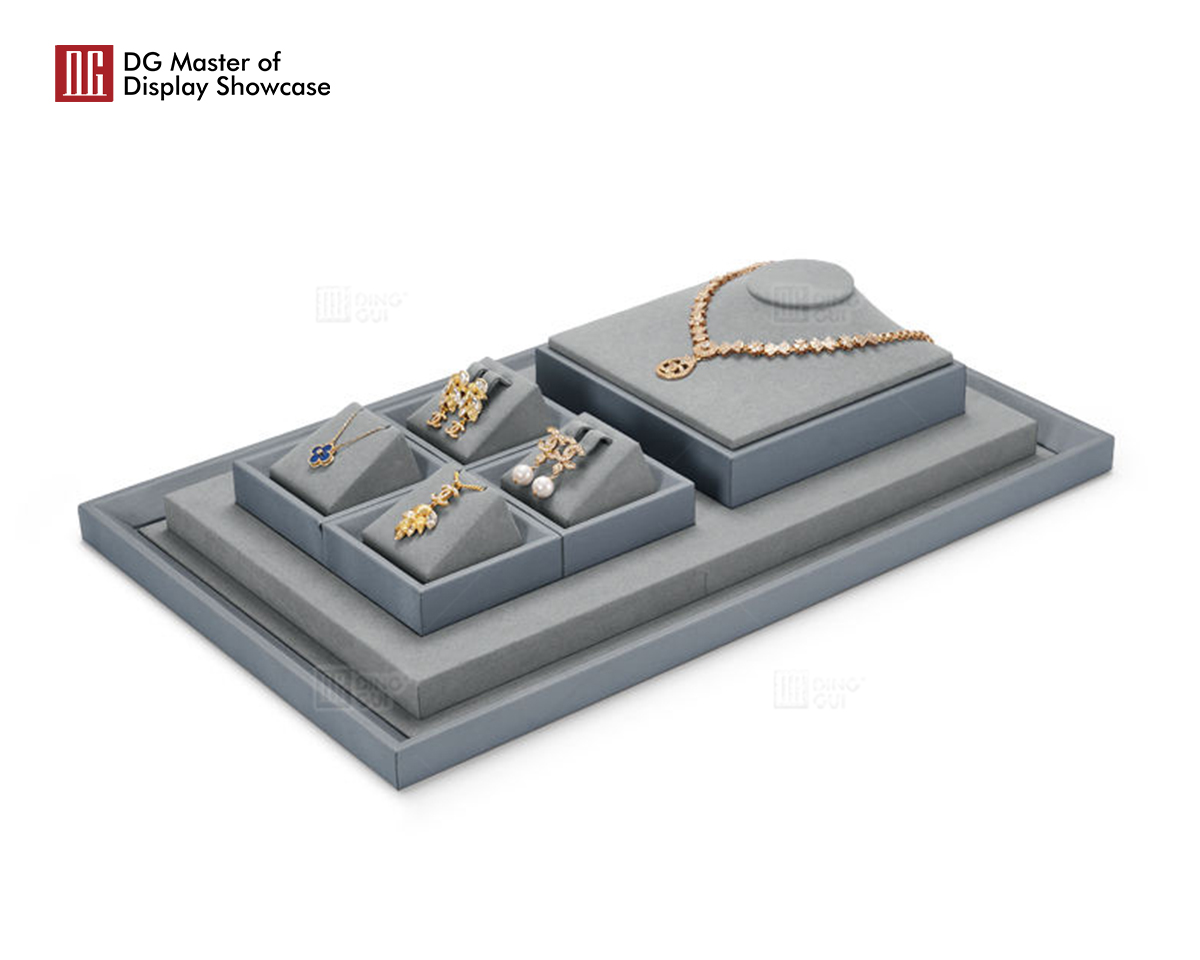 DG Showcase Πολυτελή OEM ODM Κοσμήματα Display Σετ Μόνιμα Βραχιόλια Κολιέ Δαχτυλίδι Props 8