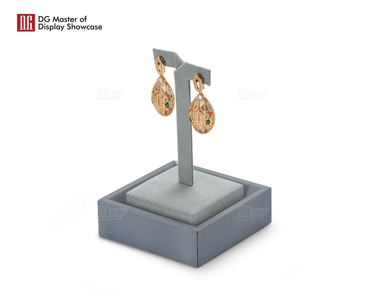 DG Showcase Πολυτελή OEM ODM Κοσμήματα Display Σετ Μόνιμα Βραχιόλια Κολιέ Δαχτυλίδι Props 9