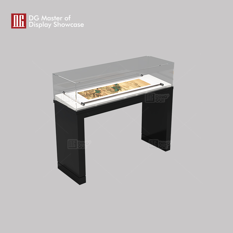 Custom model used in museum display manufacturer Manufacturer | DG Display Showcase 7
