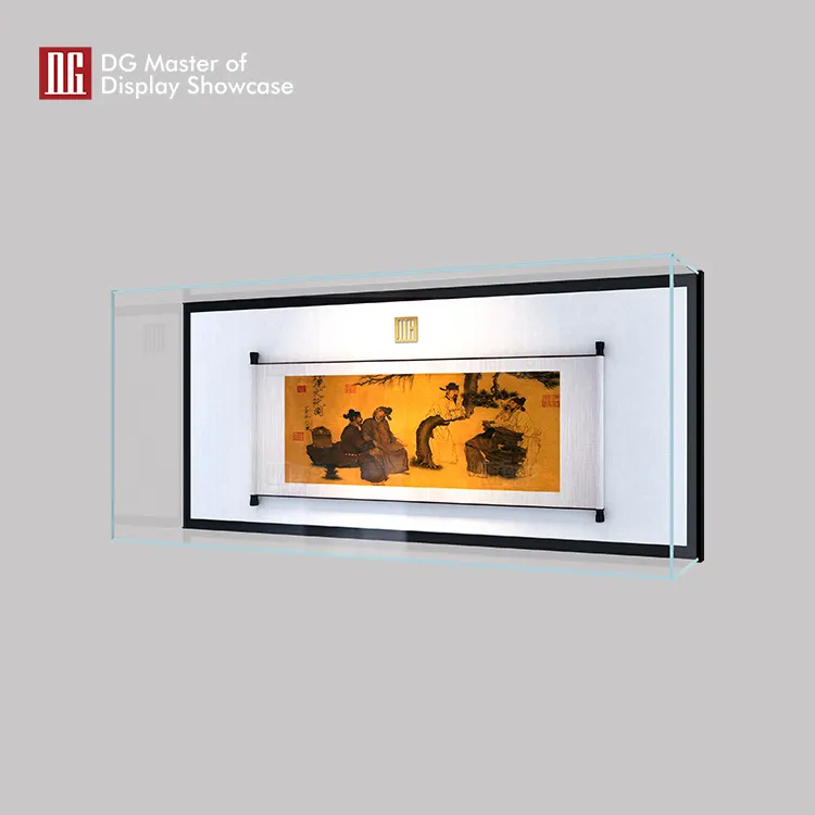 DG Ultra-White Glass Museum Showcase
 2