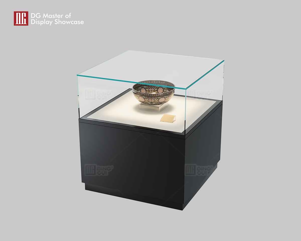 DG's new square island display cabinet for museums 9