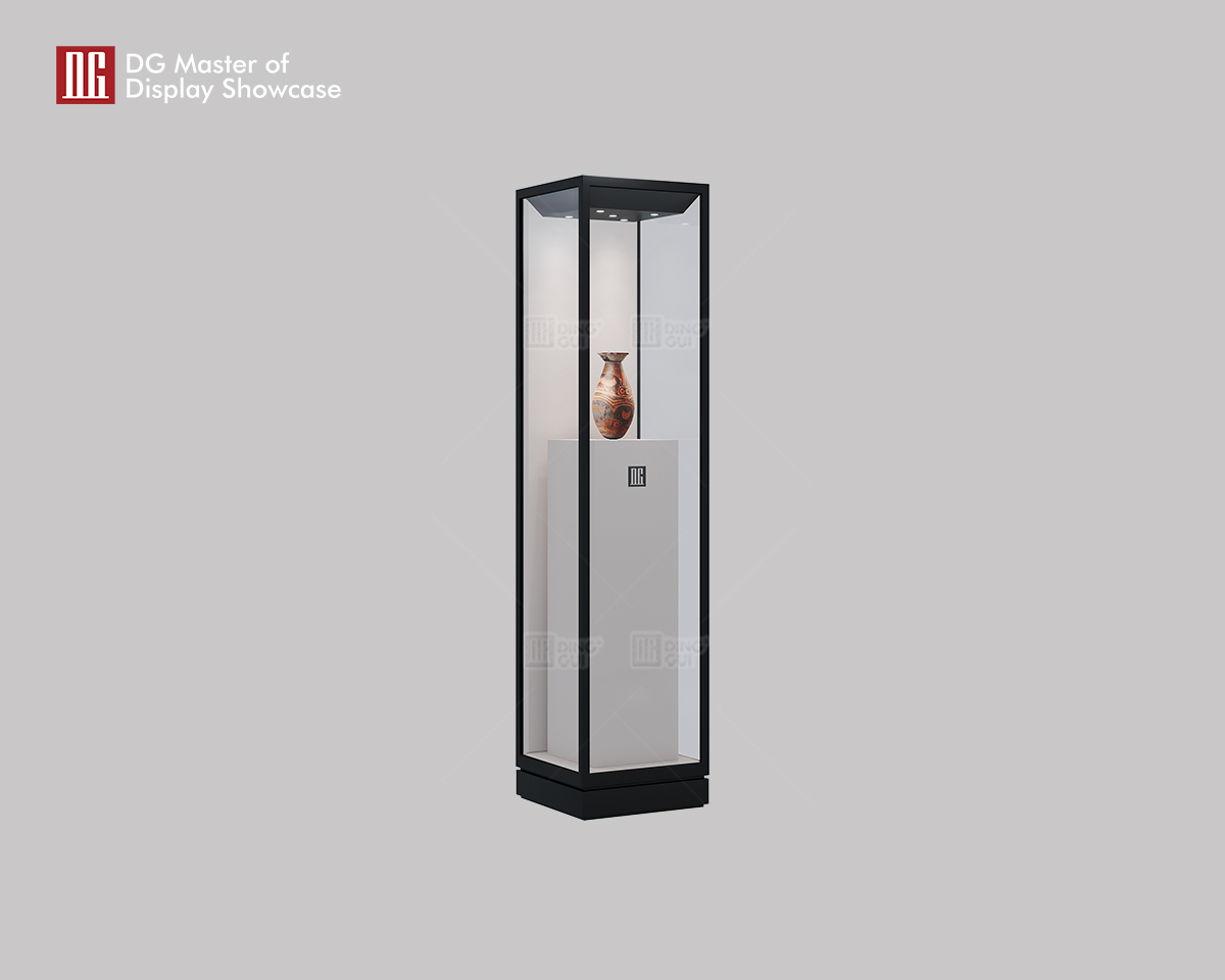 DG Display Showcase is an elegant and stable museum cabinet 7