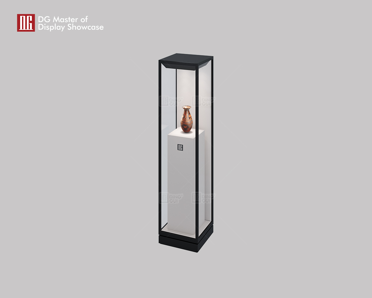 DG Display Showcase is an elegant and stable museum cabinet 9