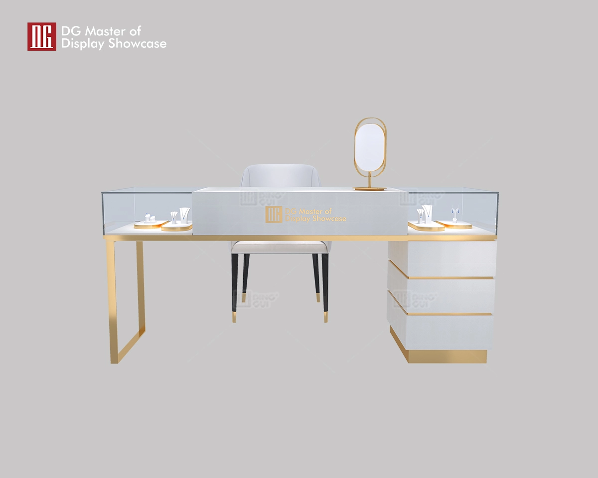 DG’s high-end leather jewelry watch showcase experience table1 1