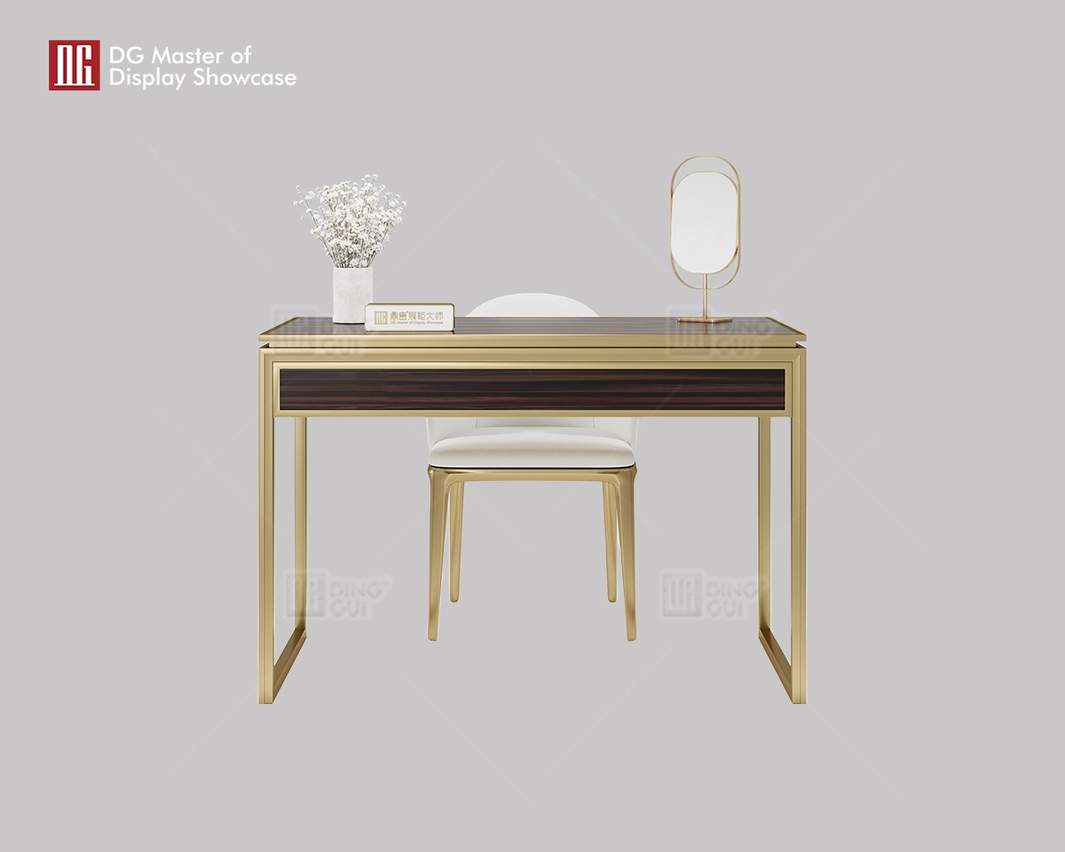 DG Showcase Luksus Mørk Trækornet Smykkeudstilling Oplevelsesbord Butik Møbler Dekoration 1