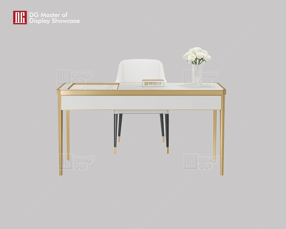  Jewelry Watch Experience Table