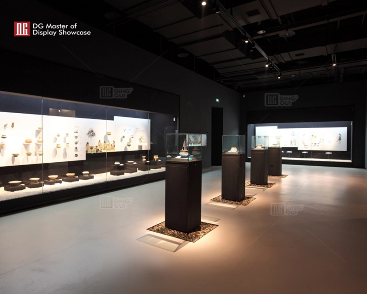 DG Showcase museum antigong salamin display showcase free standing cabinet vintage na disenyo 6