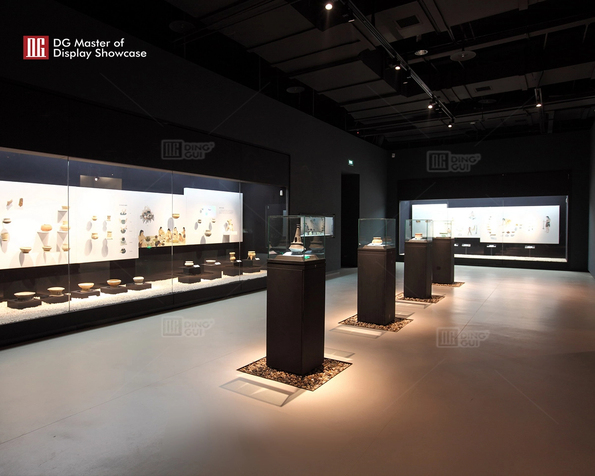 DG Showcase museum antigong salamin display showcase free standing cabinet vintage na disenyo 1